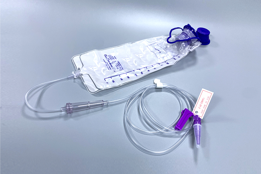 DEHP フリー重力給餌バッグ